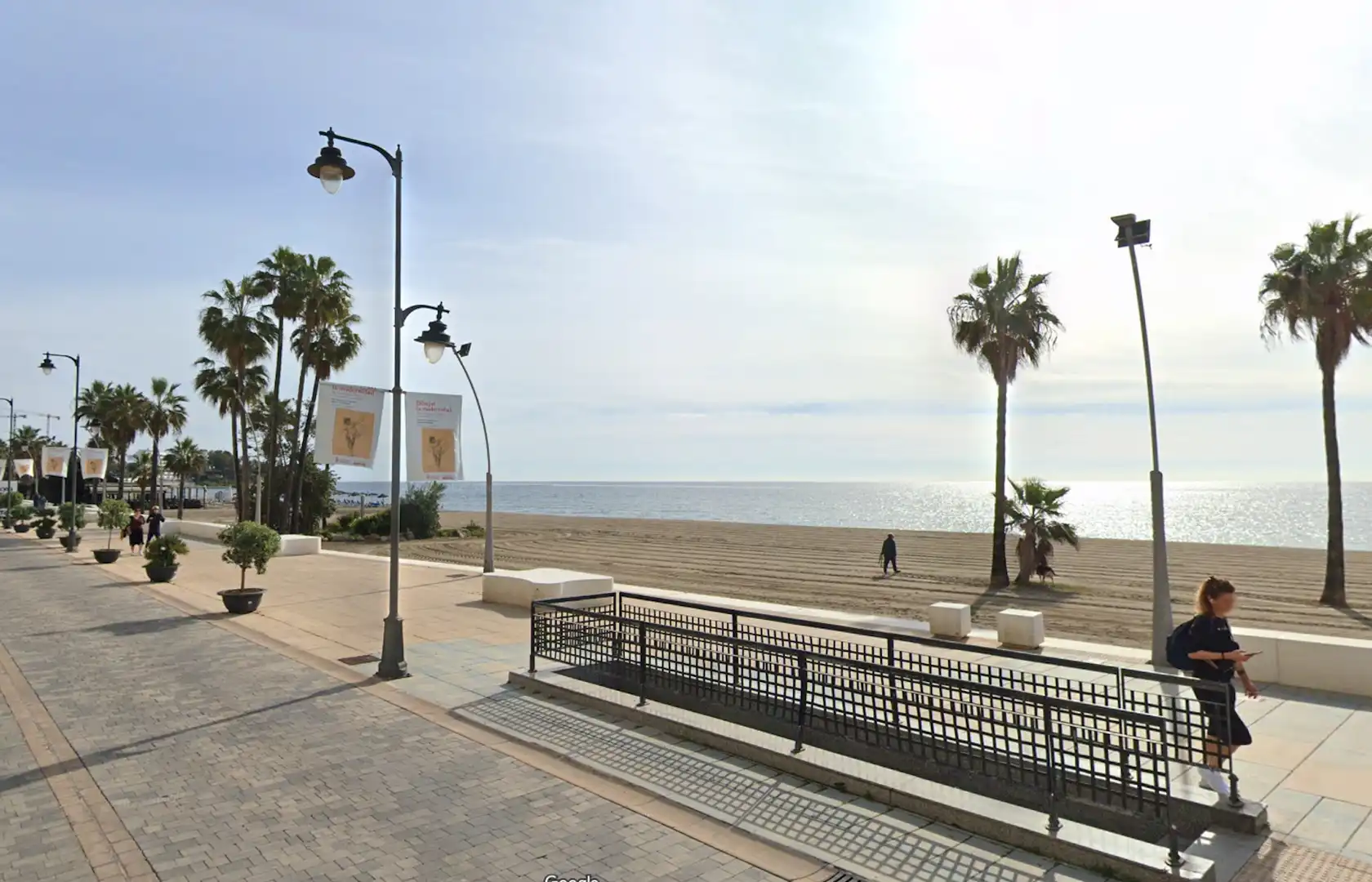 Locale commerciale in affitto a Estepona Pueblo