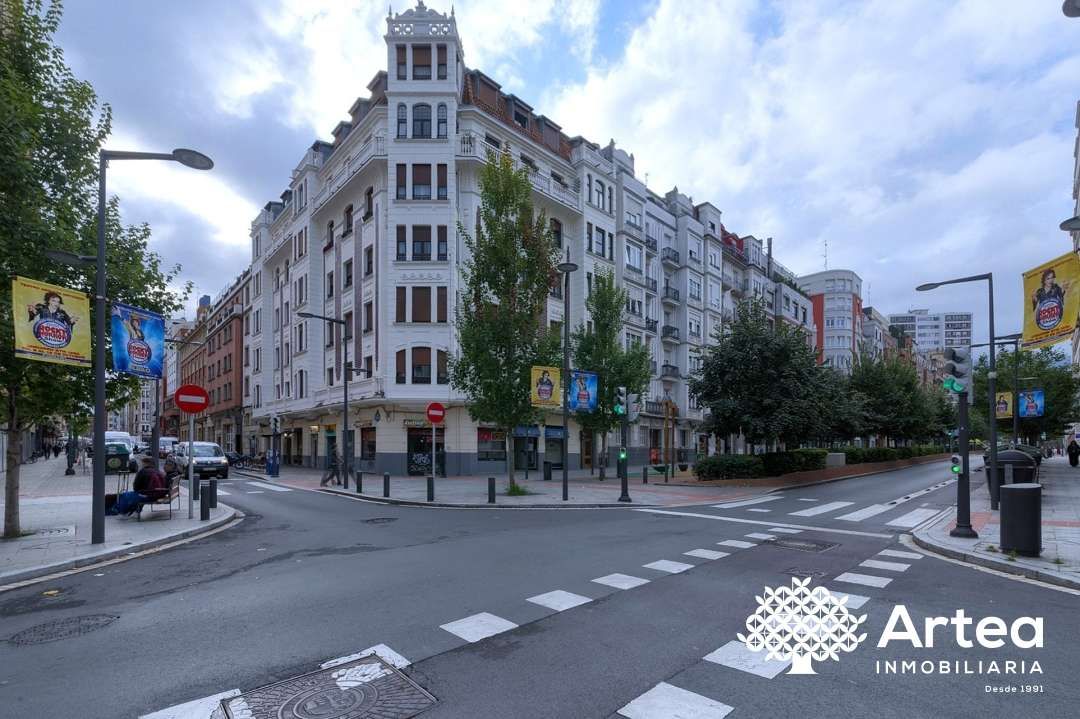 Exterior view of Flat for sale in Bilbao   with Heating, Private garden and Alarm