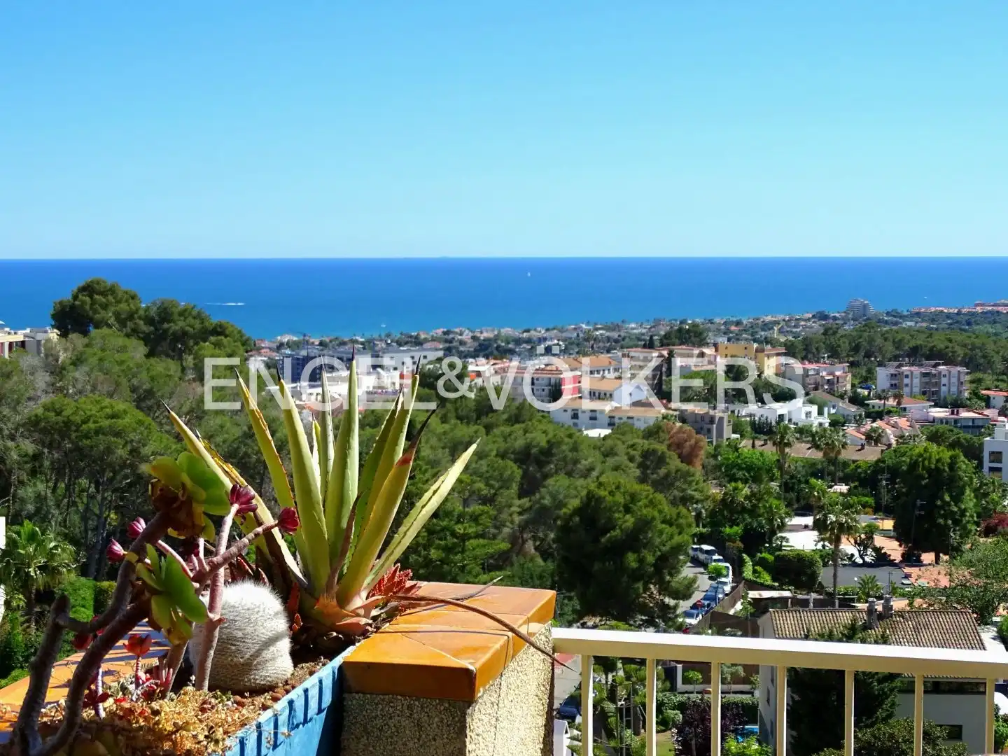 Exterior view of Flat for sale in Sant Pere de Ribes  with Heating, Private garden and Terrace