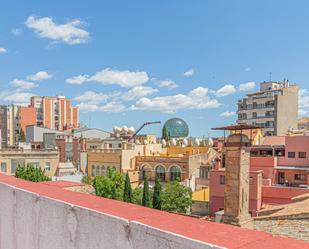 Vista exterior de Edifici en venda en Figueres