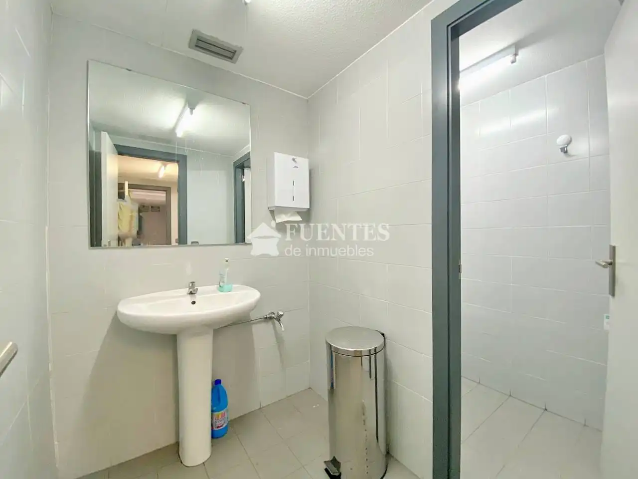 Local comercial en alquiler en Calle  Colombia, imagen 15