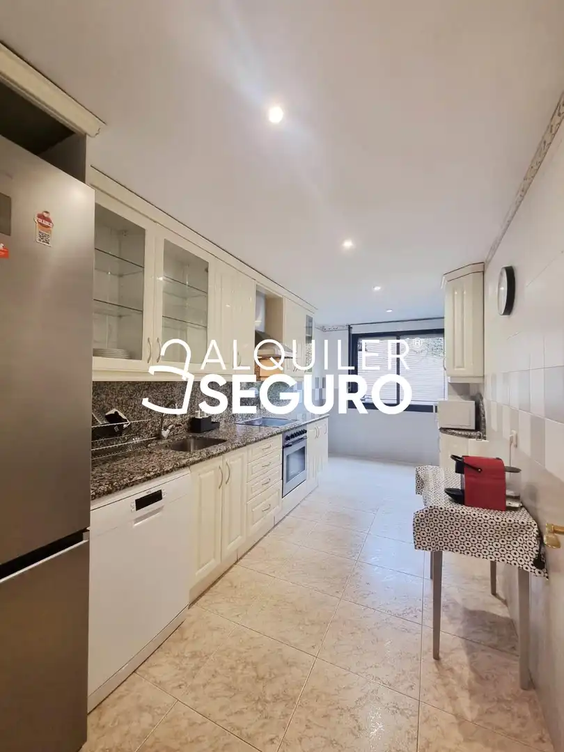 Küche von Wohnung zur Miete in Majadahonda mit Heizung, Terrasse und Abstellraum