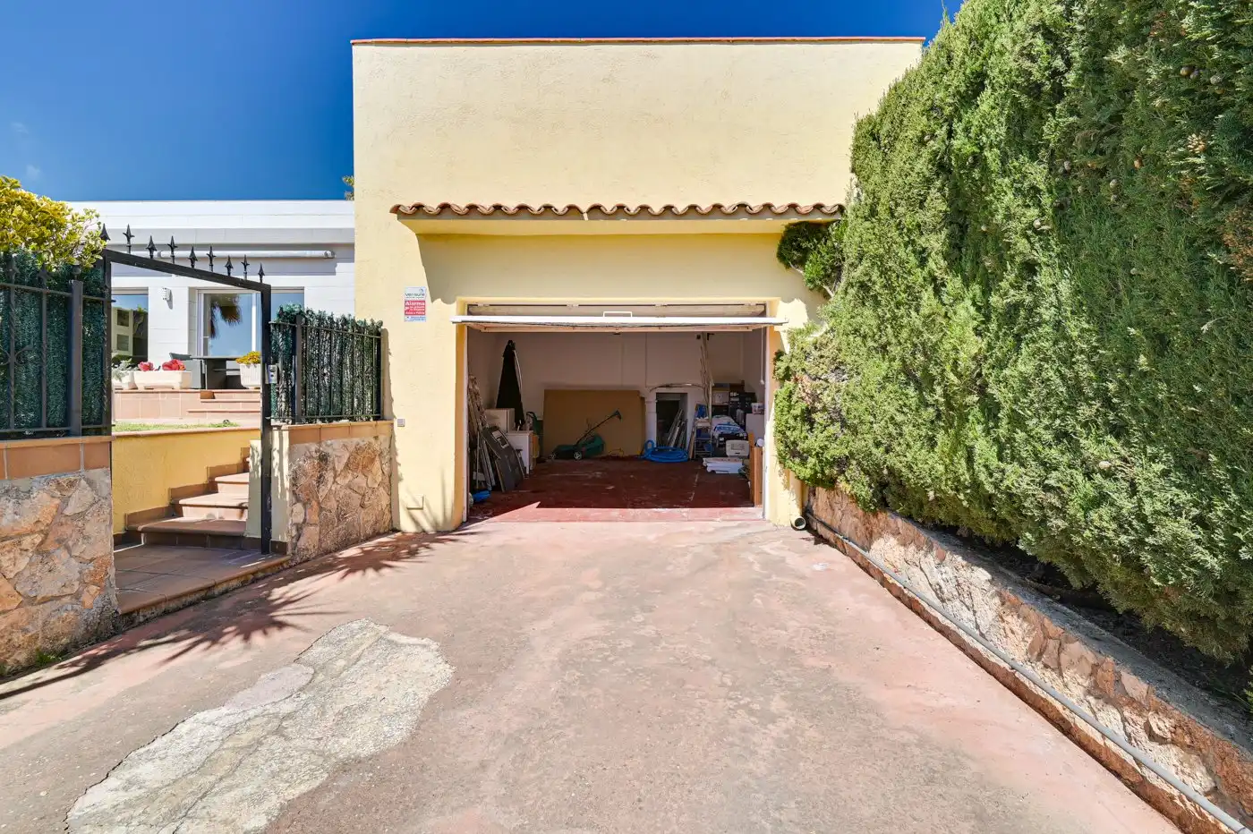 Vista exterior de Casa o xalet en venda en Lloret de Mar amb Aire condicionat, Calefacció i Jardí privat