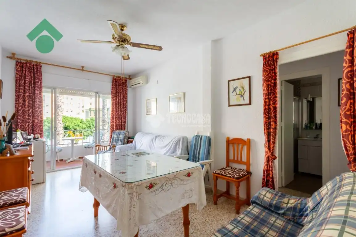 Living room of Flat for sale in Almuñécar  with Air Conditioner