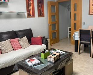 Living room of Flat for sale in Móstoles  with Air Conditioner, Heating and Storage room