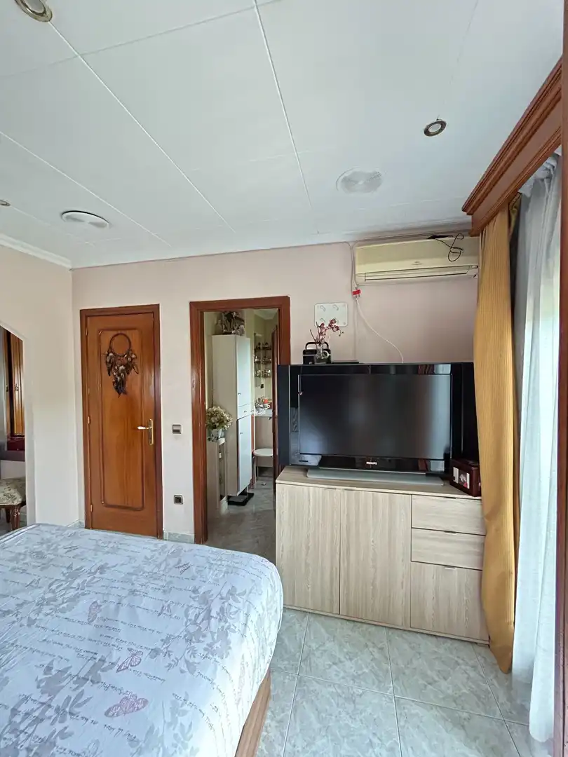 Habitación de Casa o chalet en venta en Vilobí d'Onyar con Aire acondicionado, Calefacción y Jardín privado