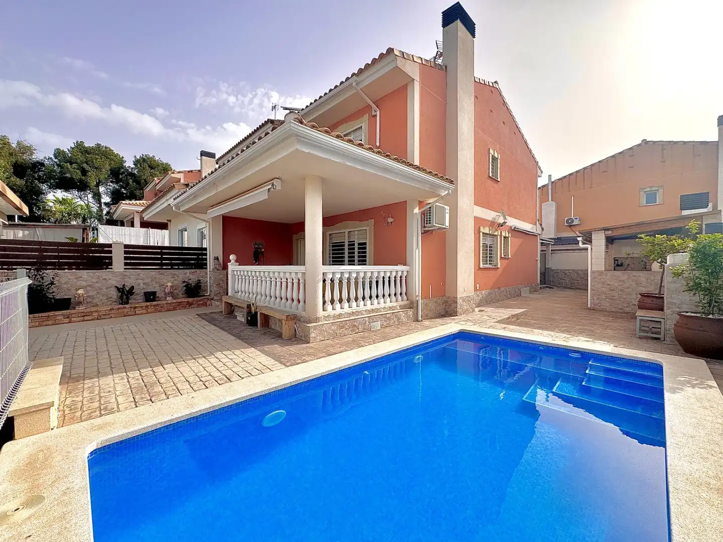 Piscina de Casa adosada en venta en Montserrat con Aire acondicionado, Jardín privado y Terraza