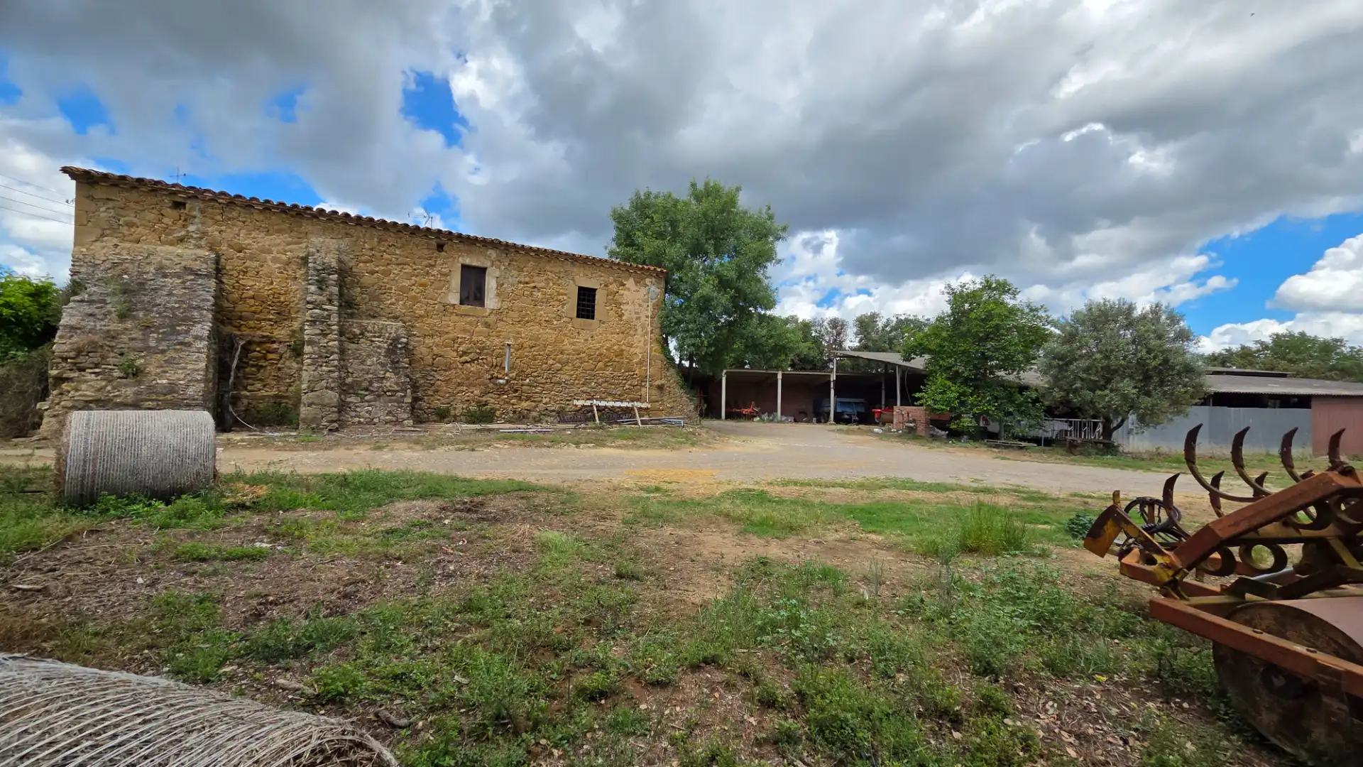 Vista exterior de Finca rústica de lloguer en Corçà amb Jardí privat, Parquet i Moblat