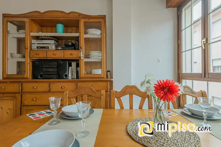 Comedor de Piso en venta en Santoña con Terraza, Trastero y Balcón