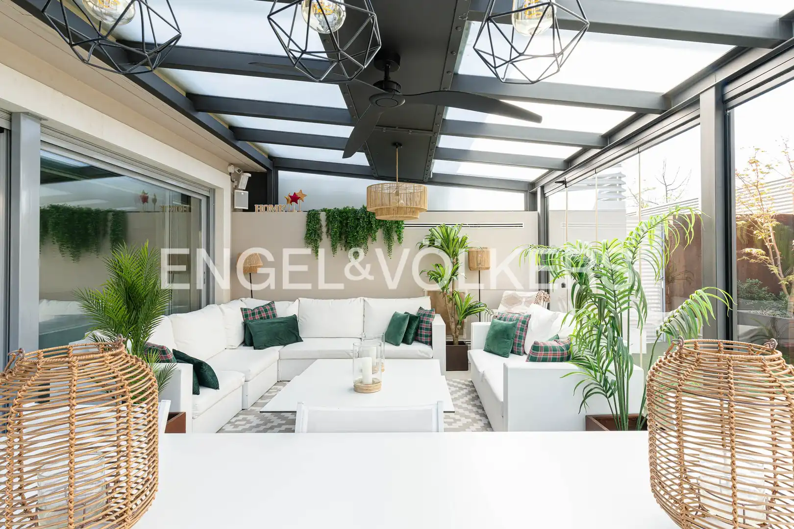 Terraza de Casa adosada en venta en Pozuelo de Alarcón con Aire acondicionado, Calefacción y Jardín privado