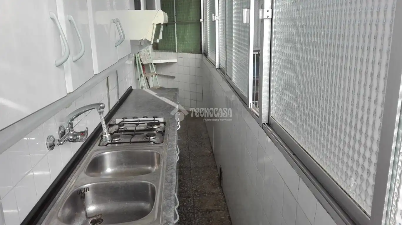 Cocina de Piso en venta en Madrid con Balcón