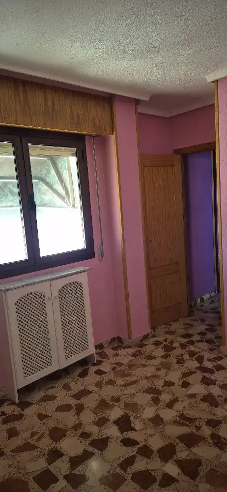 Habitación de Piso en venta en Albacete con Calefacción, Trastero y Balcón
