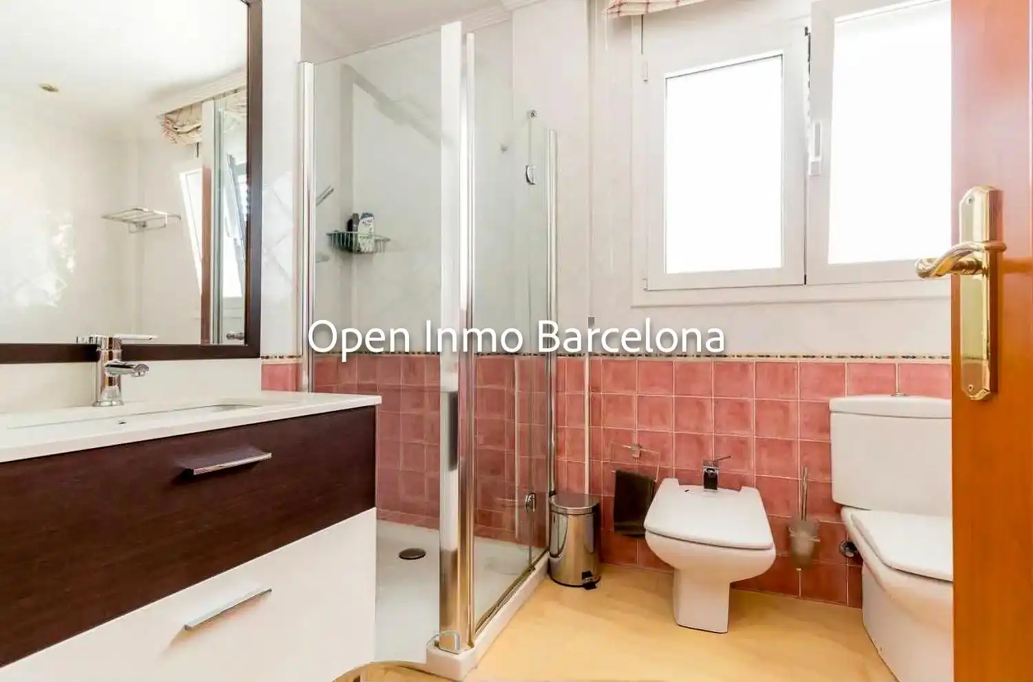 Bathroom of Houses for sale in Castelldefels  with Air Conditioner, Heating and Private garden