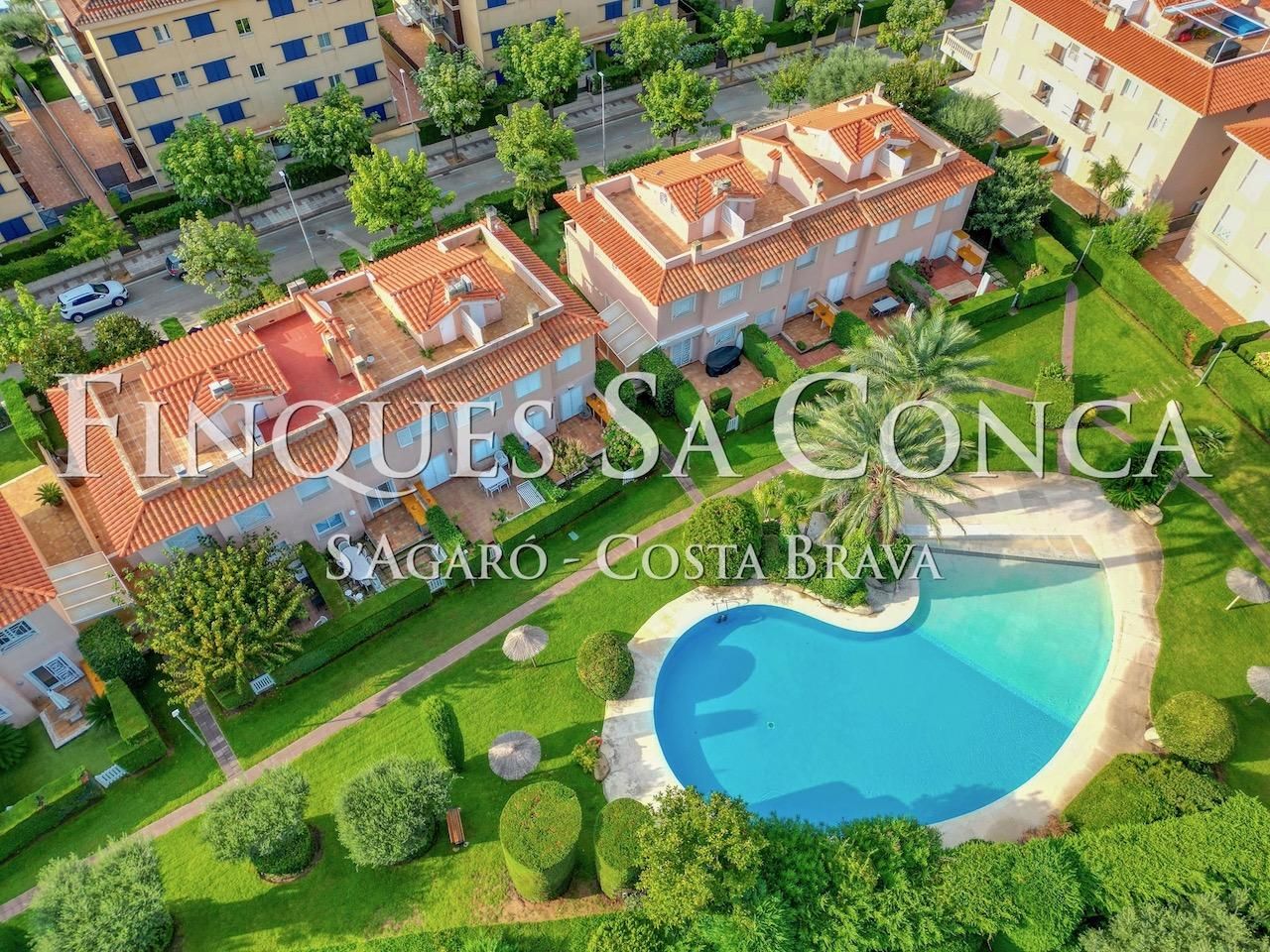 Vista exterior de Casa o xalet en venda en Sant Feliu de Guíxols amb Aire condicionat, Calefacció i Terrassa