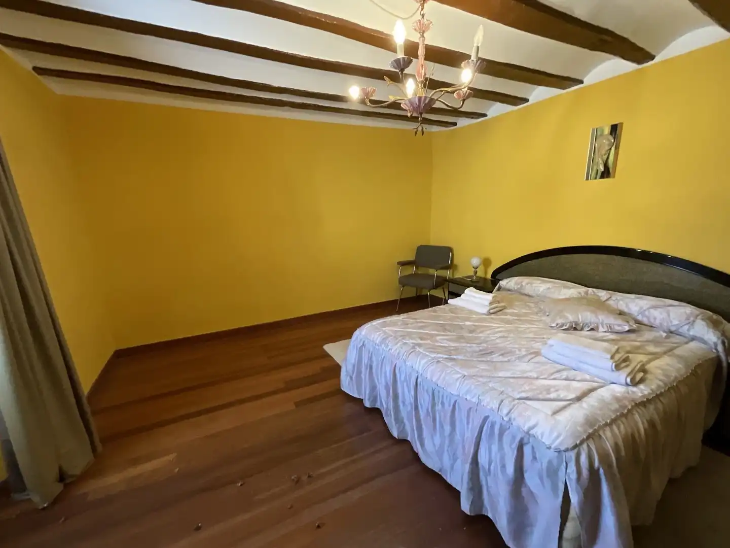 Dormitori de Casa o xalet en venda en Santurde de Rioja amb Calefacció, Parquet i Terrassa