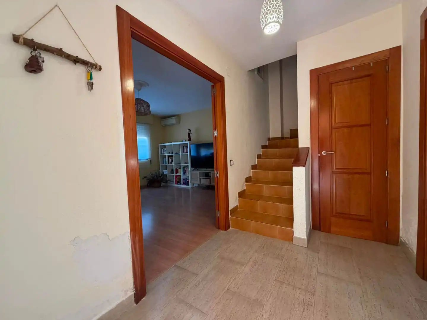 Houses for sale in Ontígola  with Air Conditioner, Heating and Private garden