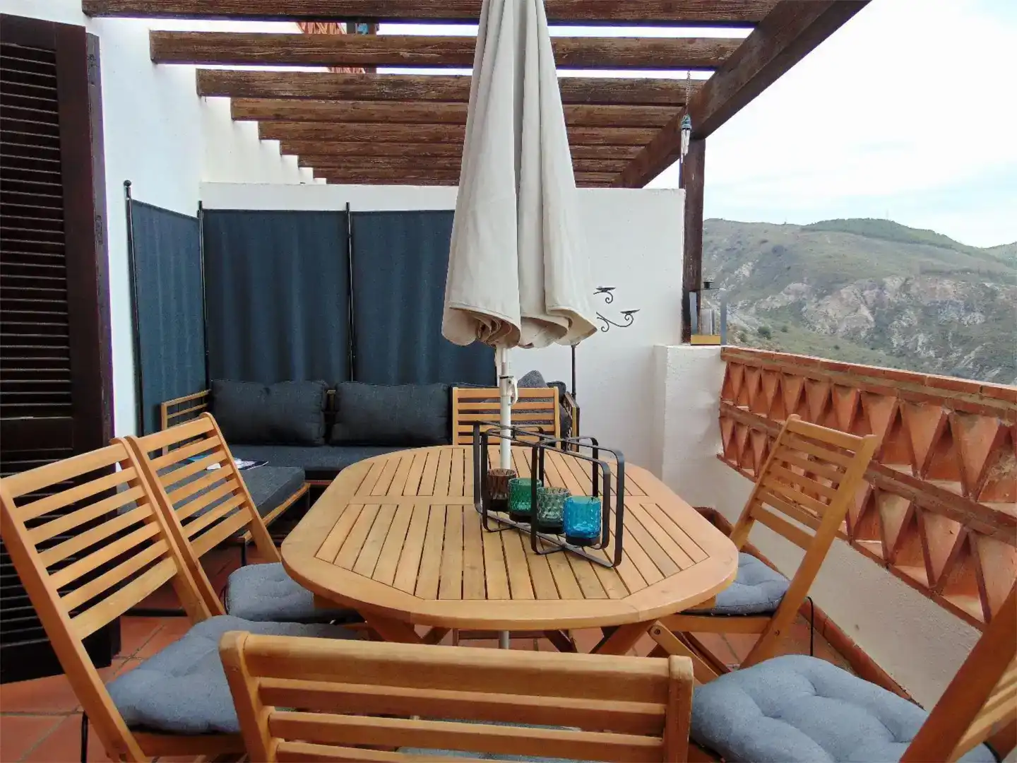 Terraza de Piso en venta en Carataunas con Piscina y Amueblado