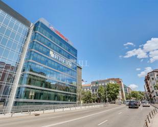 Vista exterior de Oficina de lloguer en  Madrid Capital amb Aire condicionat i Terrassa