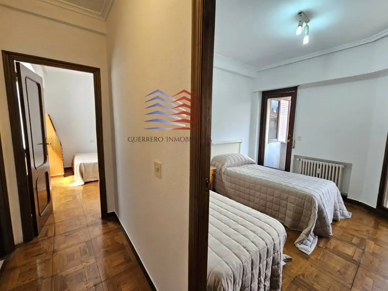 Habitación de Piso de alquiler en Ourense Capital  con Calefacción, Parquet y Trastero