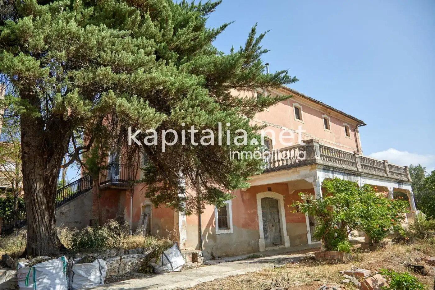 Country house zum Verkauf in Bocairent mit Privatgarten, Terrasse und Balkon