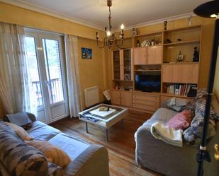 Living room of Flat for sale in Soraluze / Plasencia de las Armas  with Heating, Storage room and Furnished