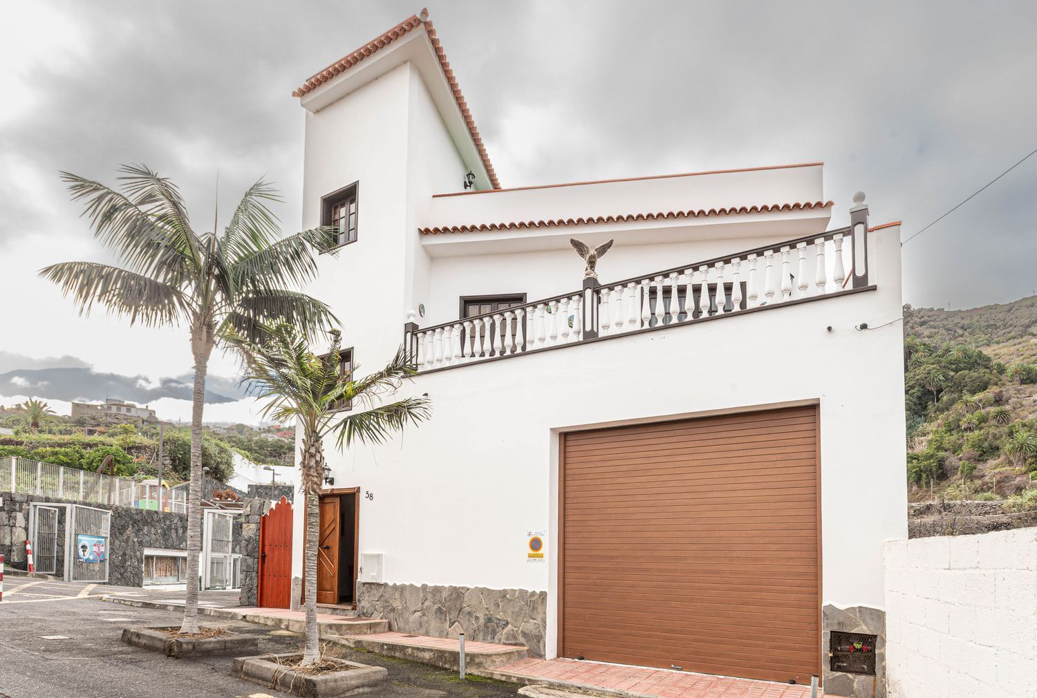 Exterior view of House or chalet for sale in Icod de los Vinos  with Private garden, Terrace and Storage room