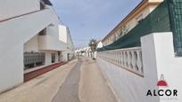 Vista exterior de Casa adosada en venda en Vinaròs amb Terrassa