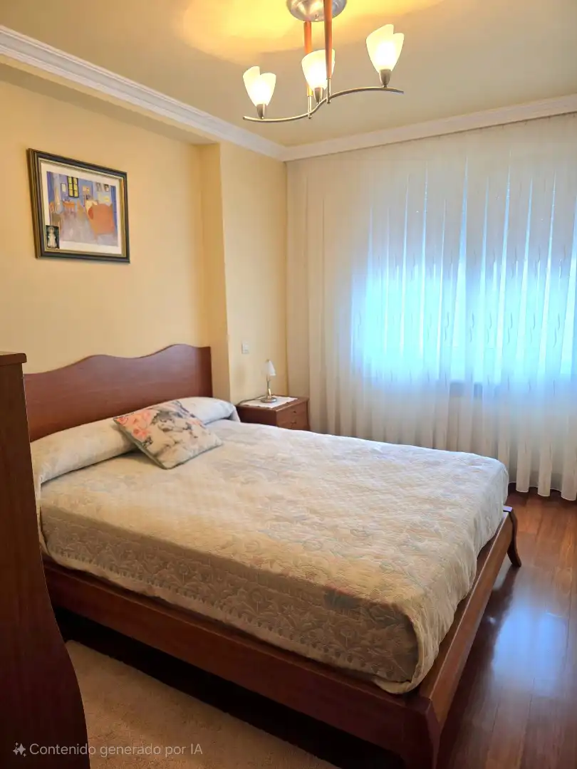 Habitación de Casa adosada en venta en Castro-Urdiales con Calefacción, Jardín privado y Terraza