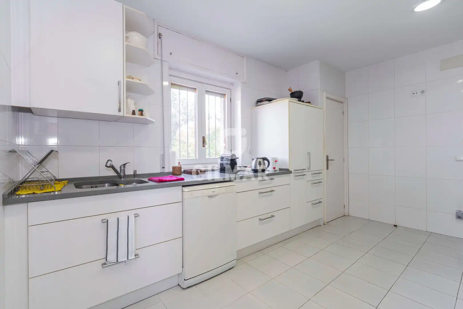 Cocina de Casa o chalet en venta en Pozuelo de Alarcón con Calefacción, Jardín privado y Piscina