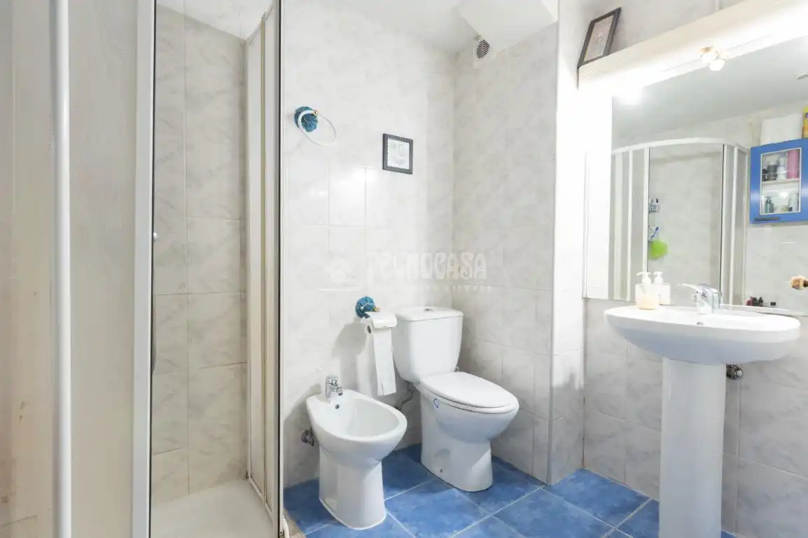 Badezimmer von Wohnung zum Verkauf in Fuenlabrada mit Heizung