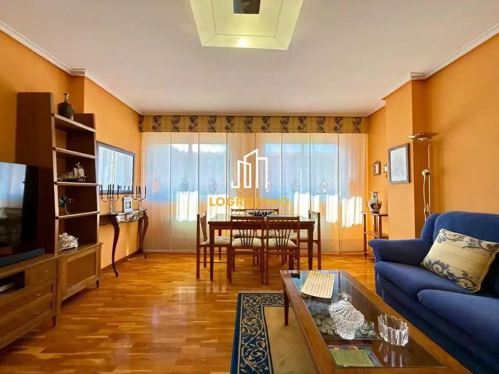 Living room of Flat for sale in  Logroño  with Heating, Storage room and Swimming Pool