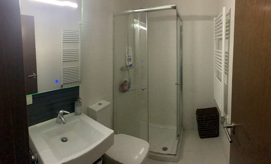 Baño de Apartamento en venta en Burgos Capital con Calefacción y Piscina comunitaria