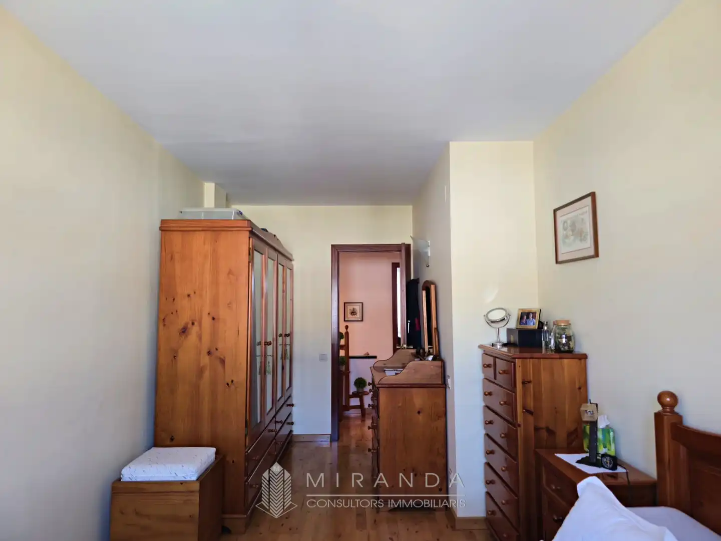 Habitación de Casa adosada en venta en Granollers con Aire acondicionado, Calefacción y Jardín privado
