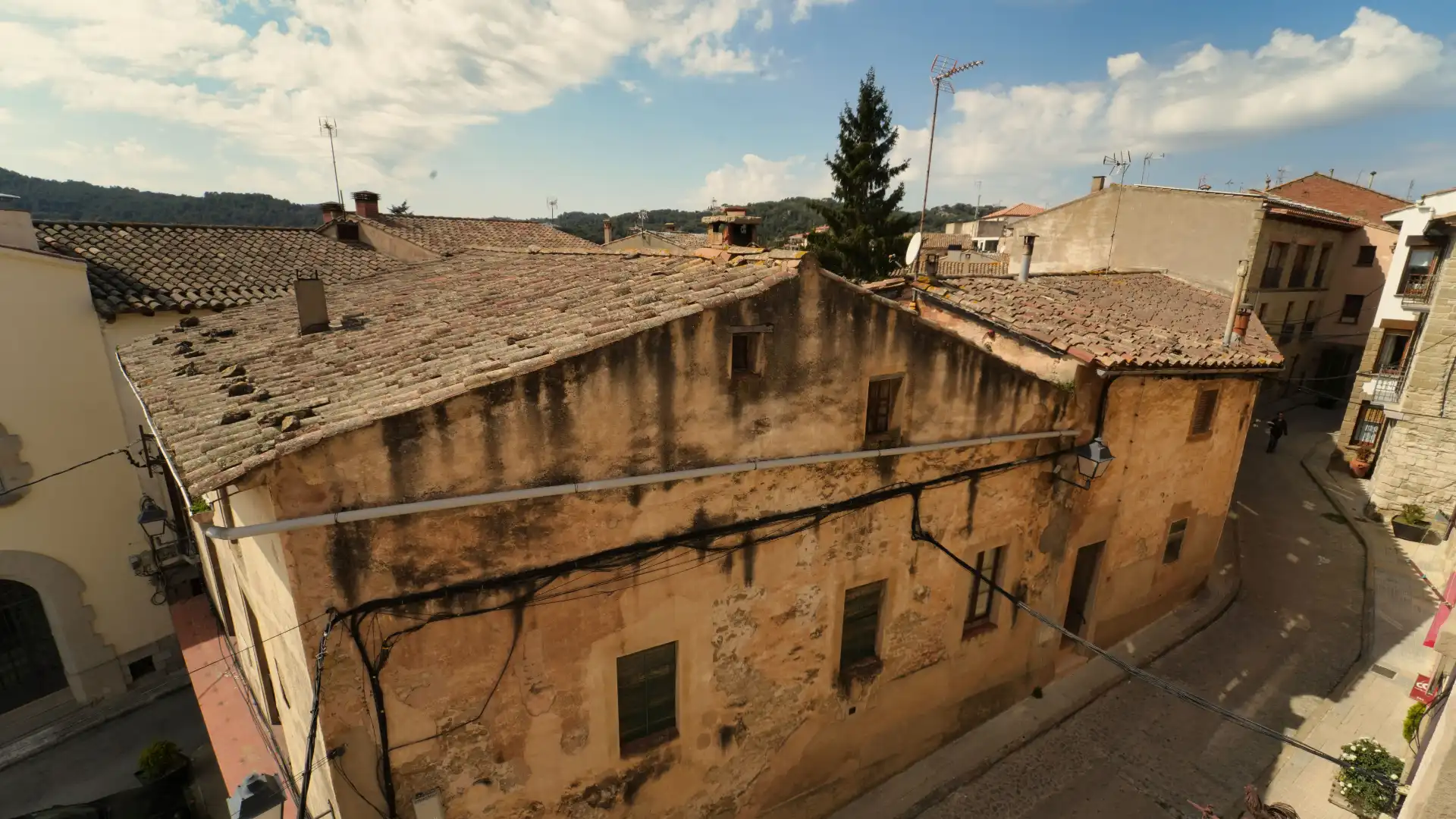 Außenansicht von Gebäude zum Verkauf in Castellterçol
