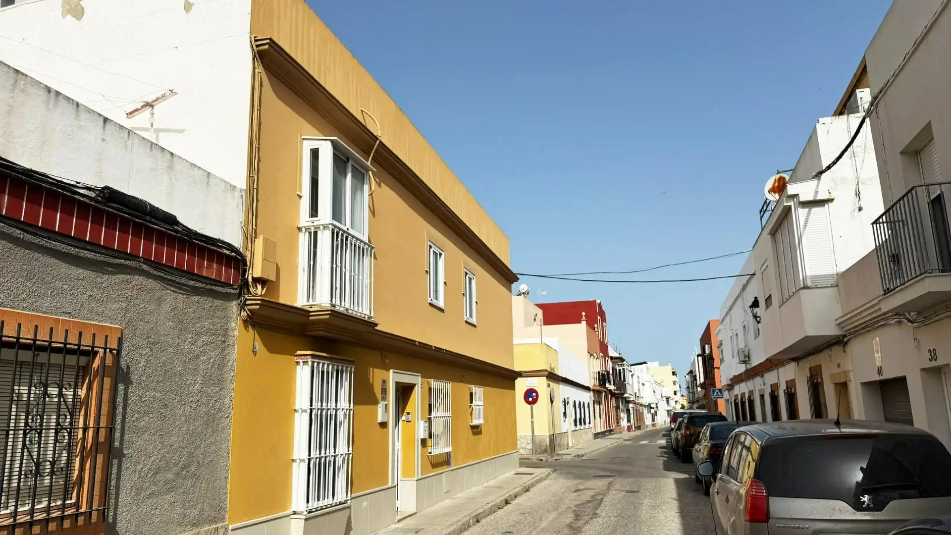 Vista exterior de Casa o xalet en venda en Puerto Real amb Calefacció, Terrassa i Traster