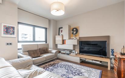 Living room of Flat for sale in  Madrid Capital  with Air Conditioner, Heating and Terrace