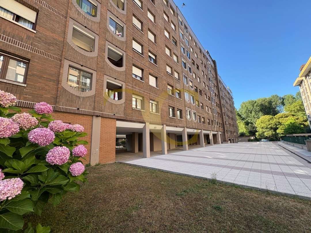 Exterior view of Flat for sale in Gijón   with Heating, Private garden and Terrace