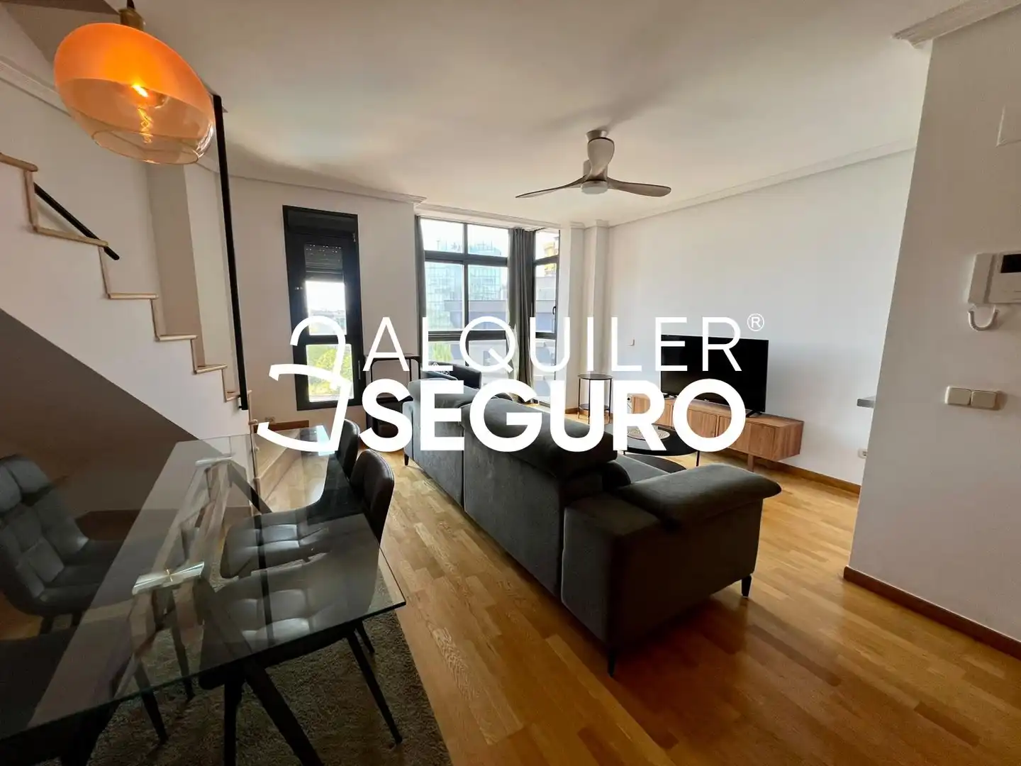 Living room of Flat for rent in Madrid  with Air Conditioner, Heating and Swimming Pool