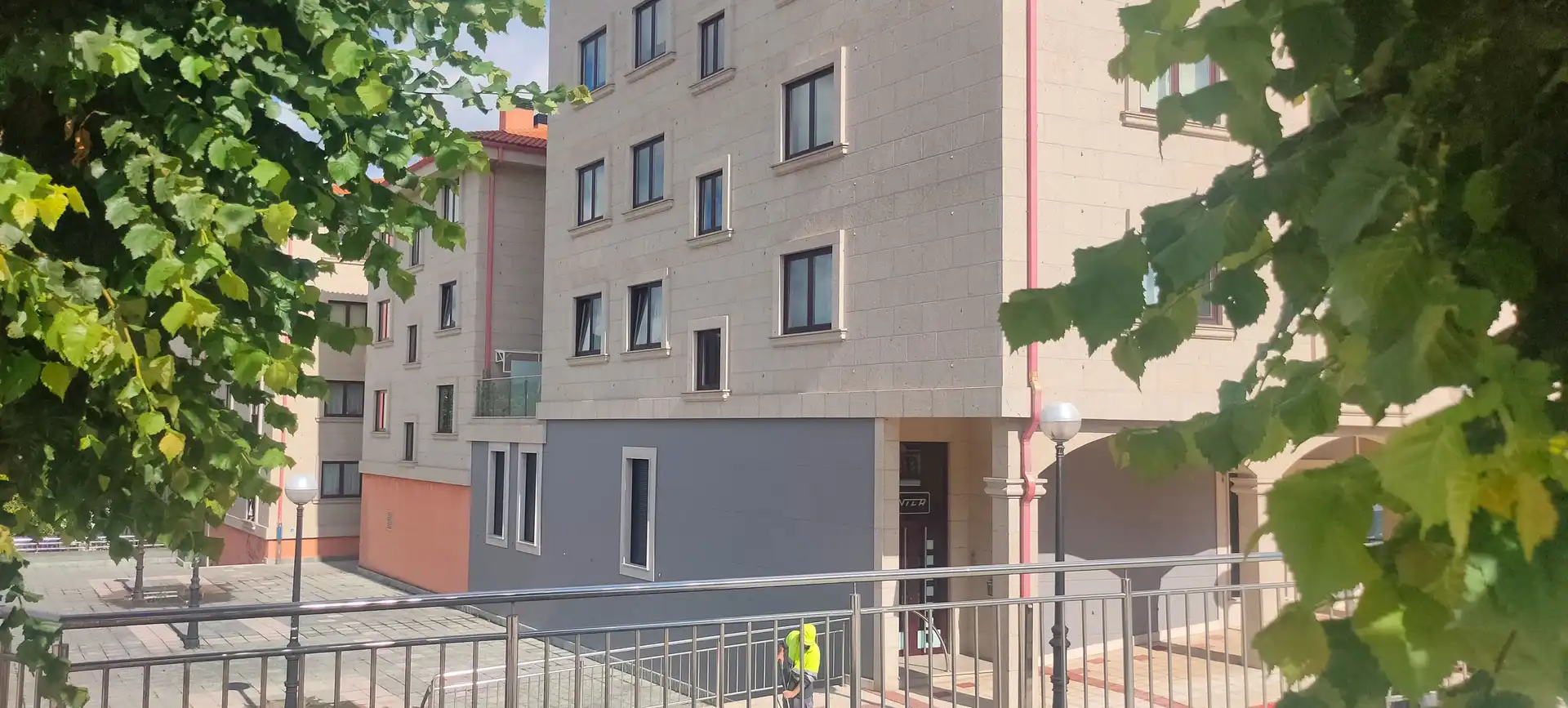 Vista exterior de Piso en venta en Arteixo con Calefacción, Trastero y Horno