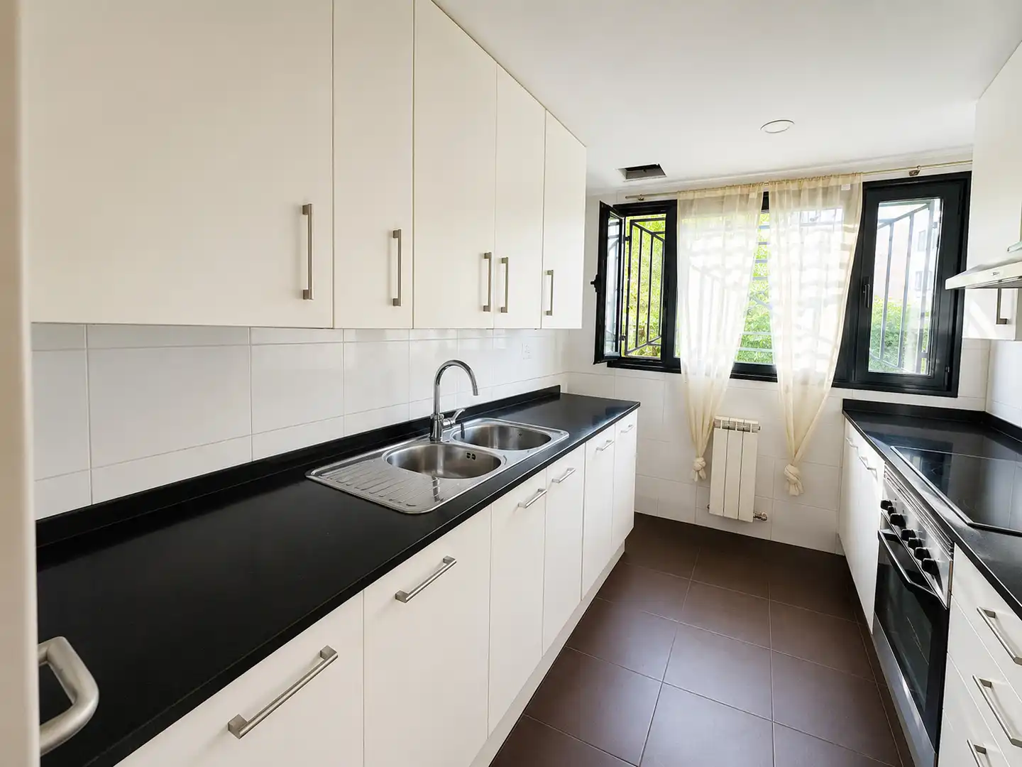 Cocina de Piso en venta en El Vendrell con Calefacción, Terraza y Piscina comunitaria