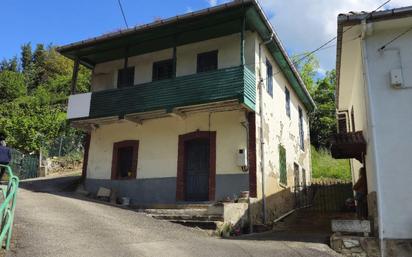 Vista exterior de Finca rústica en venda en Oviedo  amb Balcó