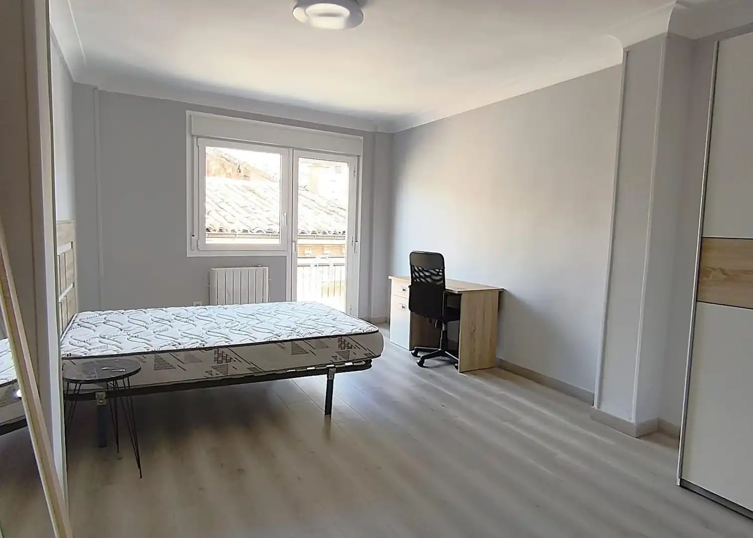 Schlafzimmer von Wohnung zum Verkauf in Huesca