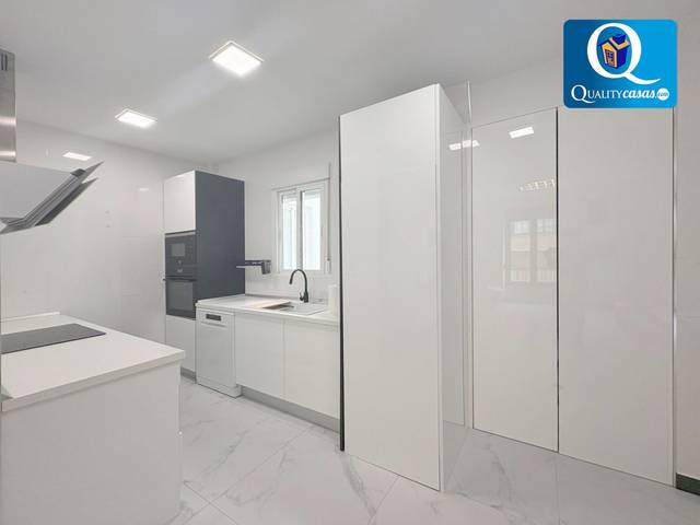 Apartamento en Venta en Ensanche - Diputación