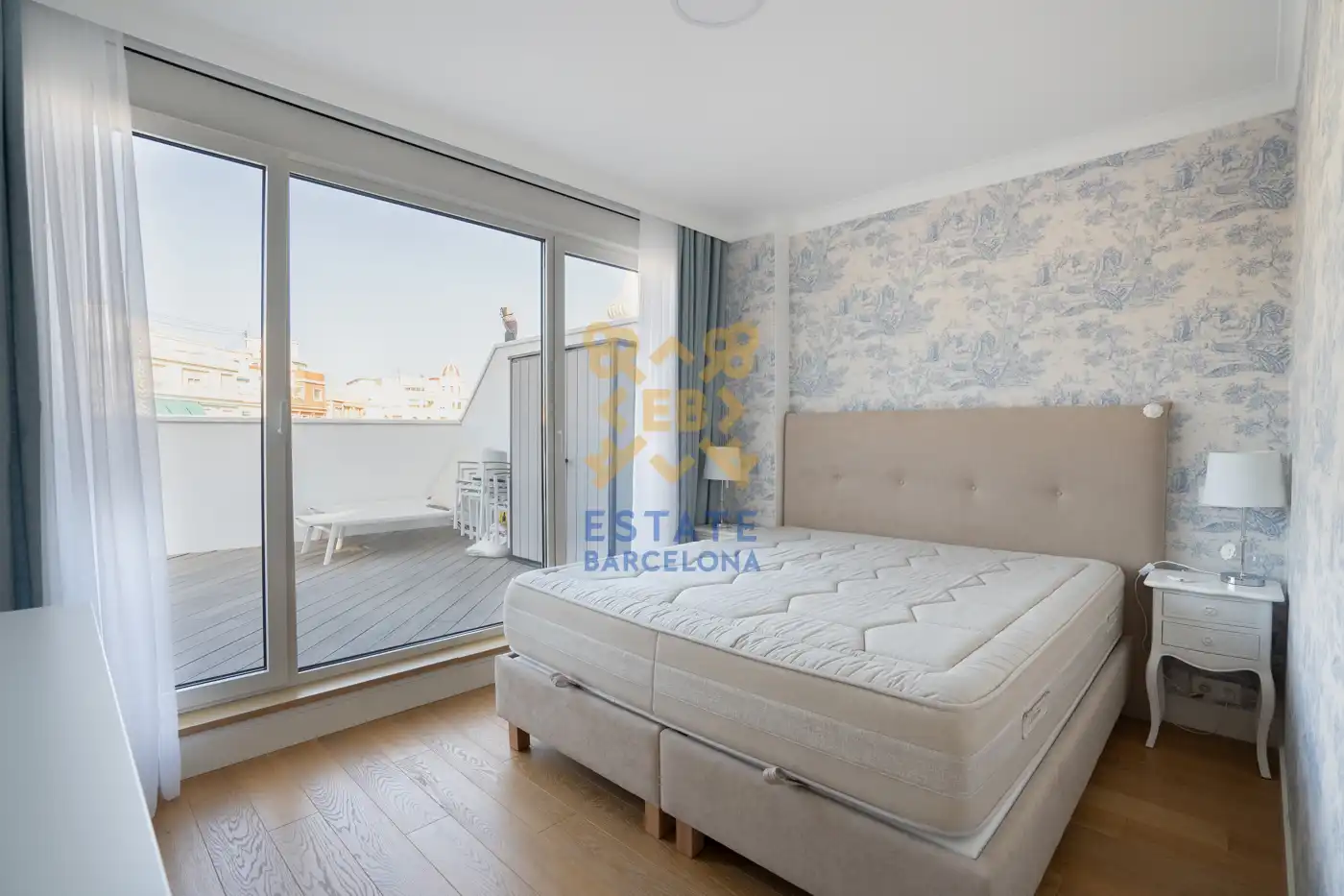 Schlafzimmer von Dachboden zum Verkauf in Valencia mit Klimaanlage, Heizung und Möbliert
