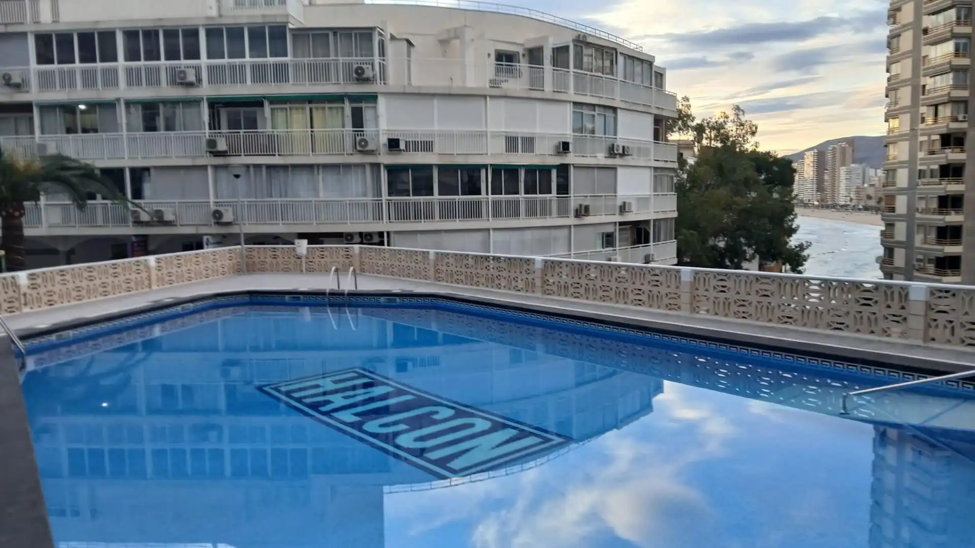 Apartamento con piscina en venta en N/A