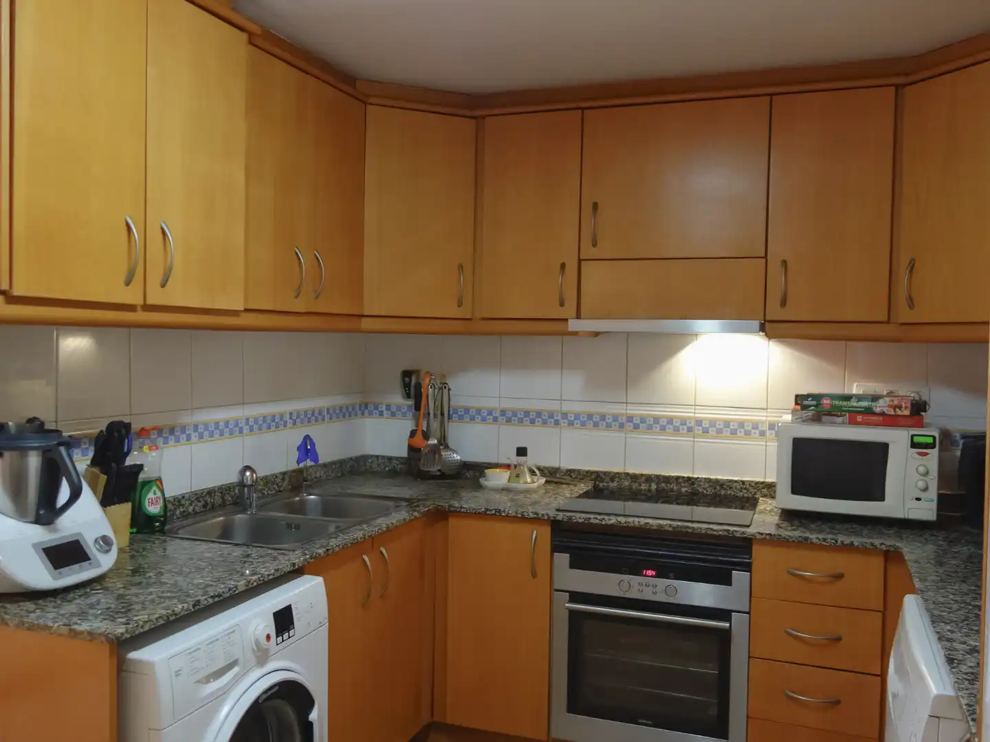 Cuina de Casa adosada en venda en Almazora / Almassora amb Aire condicionat, Calefacció i Jardí privat