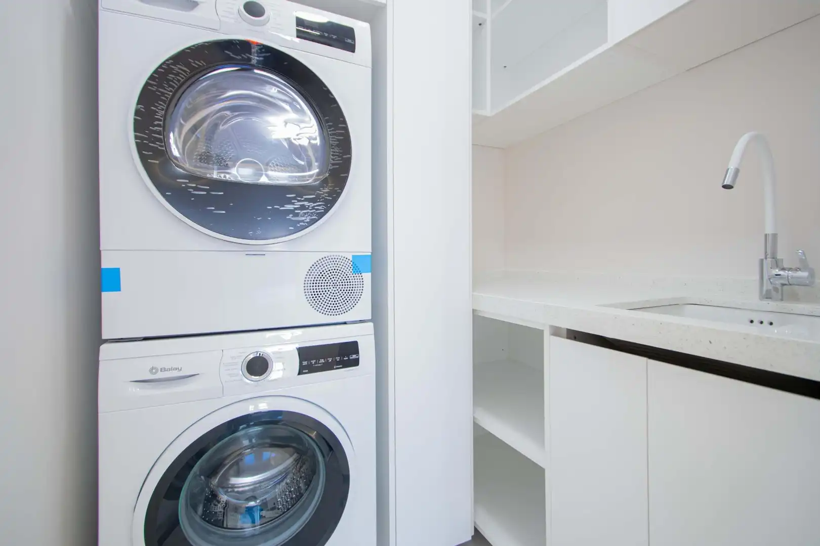 Bedroom of Flat for sale in Sevilla  with Air Conditioner, Heating and Furnished