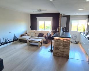 Living room of Flat for sale in  Sevilla Capital  with Air Conditioner, Heating and Parquet flooring