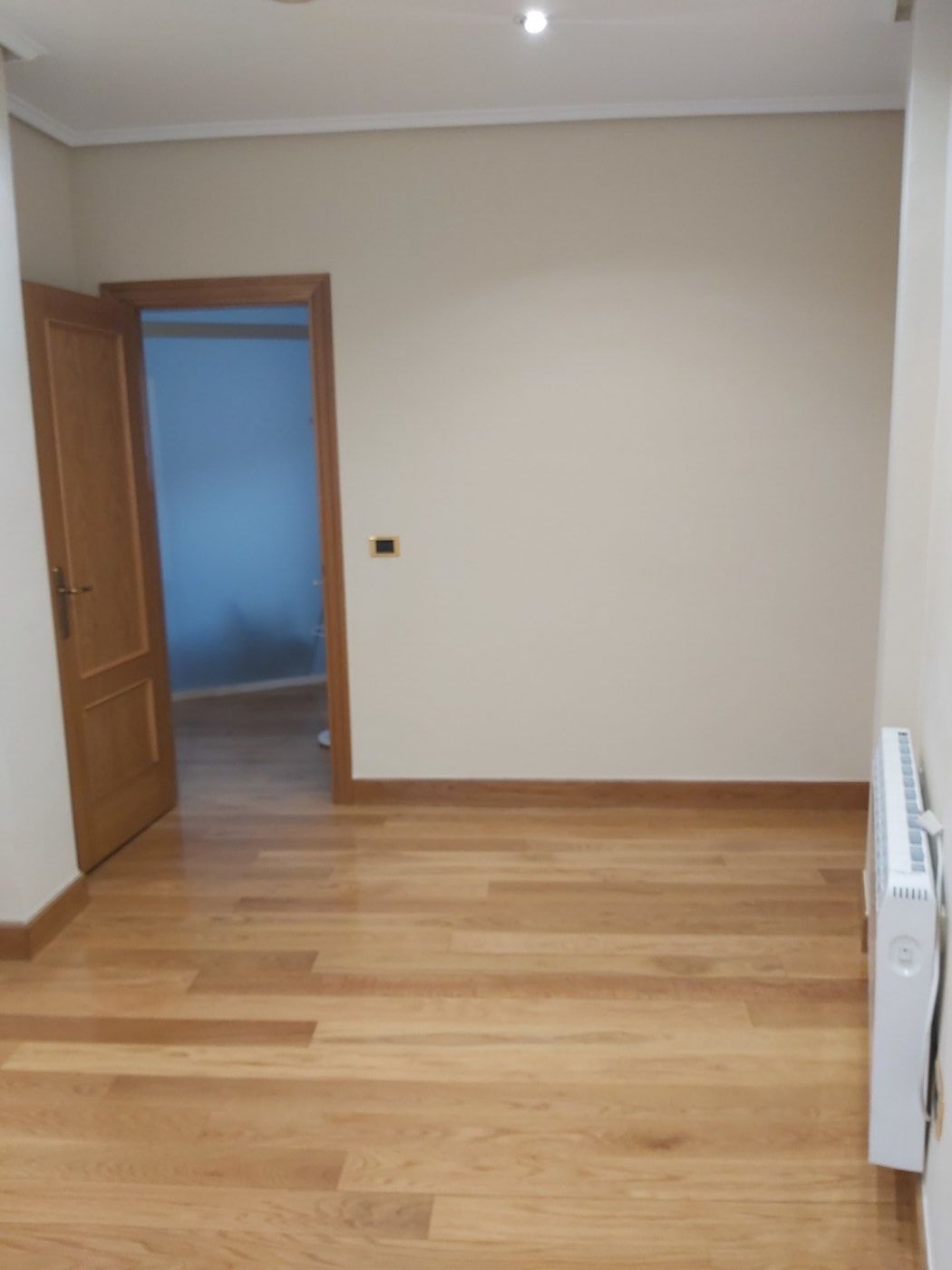 Dormitori de Oficina de lloguer en Barakaldo  amb Calefacció