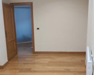 Bedroom of Office to rent in Barakaldo 